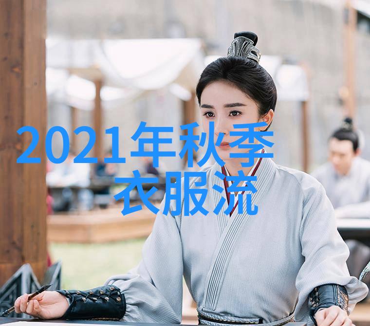 绿色厚缎绸赫本裙搭配什么上衣